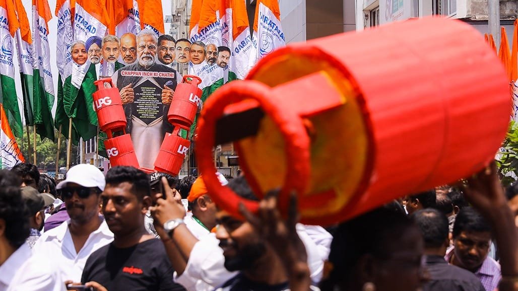 1 સપ્ટેમ્બરથી LPG, ATF, CNG-PNGના દર અને કારના ભાવમાં ફેરફાર, ઈમિગ્રેશનમાં રાહત