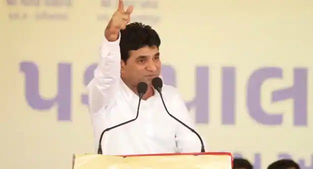 સૌરાષ્ટ્રને દુષ્કાળગ્રસ્ત જાહેર કરવાની માંગ સાથે આપ નેતા ઈસુદાન ગઢવીનો અનિશ્ચિતકાળનો ધર્નો