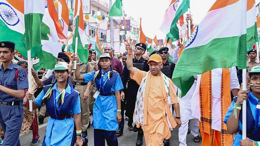 ઉત્તર પ્રદેશમાં સર્વે: ભાજપને 34, ઇન્ડિયા ગઠબંધનને 41 બેઠકોનો અંદાજ