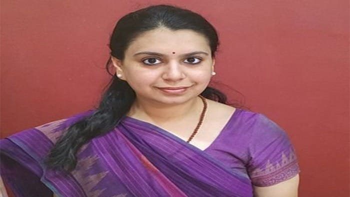 IAS દિવ્યા મિત્તલનું રાજીનામું: યુવાન અમલદારોમાં કેમ વધી રહી છે નોકરી છોડવાની વૃત્તિ?