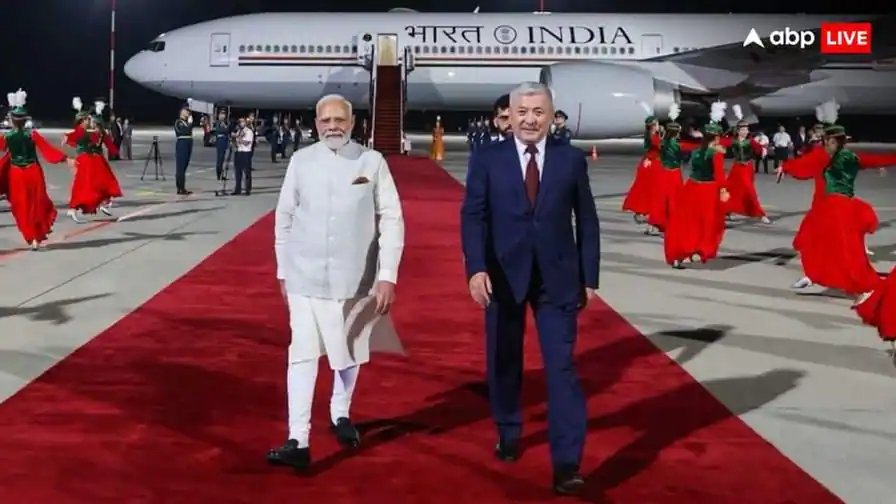 પીએમ મોદી કિર્ગિસ્તાન પહોંચ્યા, 26મી SCO સમિટમાં ભાગ લેશે