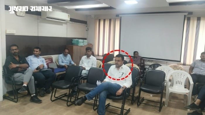 જમાલપુર વોર્ડ સમિતિની બેઠકમાં કાઉન્સિલરના પતિની હાજરીથી નિયમનો ભંગ? વિવાદ ફરી ગરમ