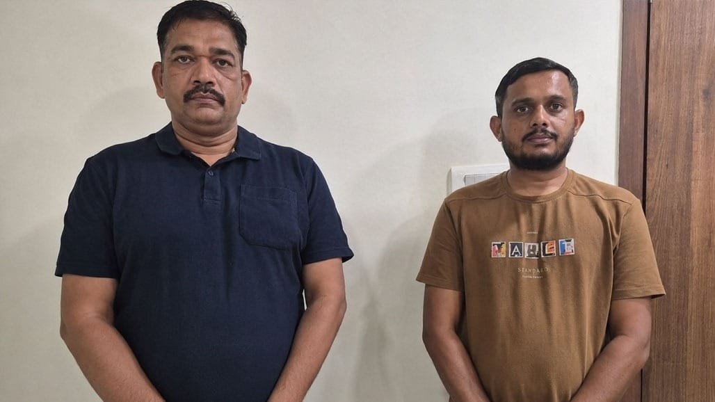 અમદાવાદ ફાયર NOC લાંચ કેસ: સસ્પેન્ડેડ CFO અમિત ડોંગરે અને વહીવટદારની જામીન અરજી ફગાવાઈ